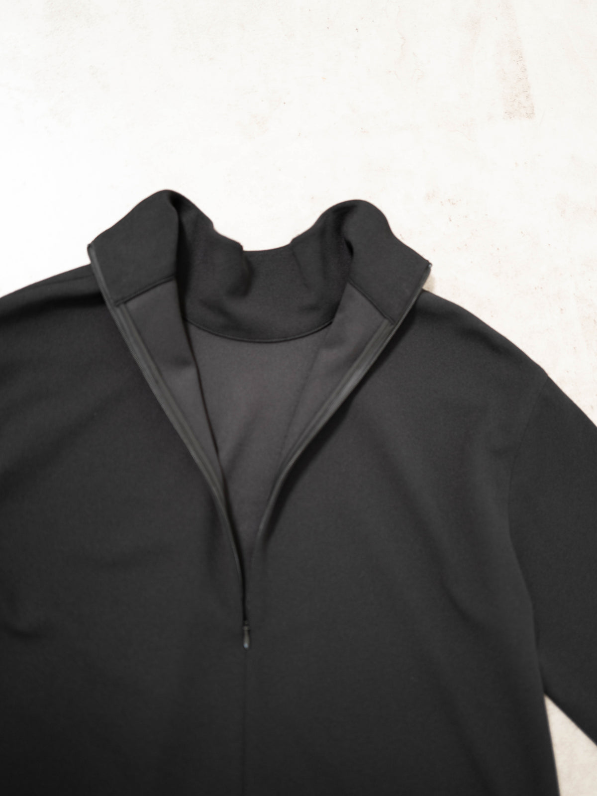 2WAYネックブラウス／2-WAY NECK BLOUSE