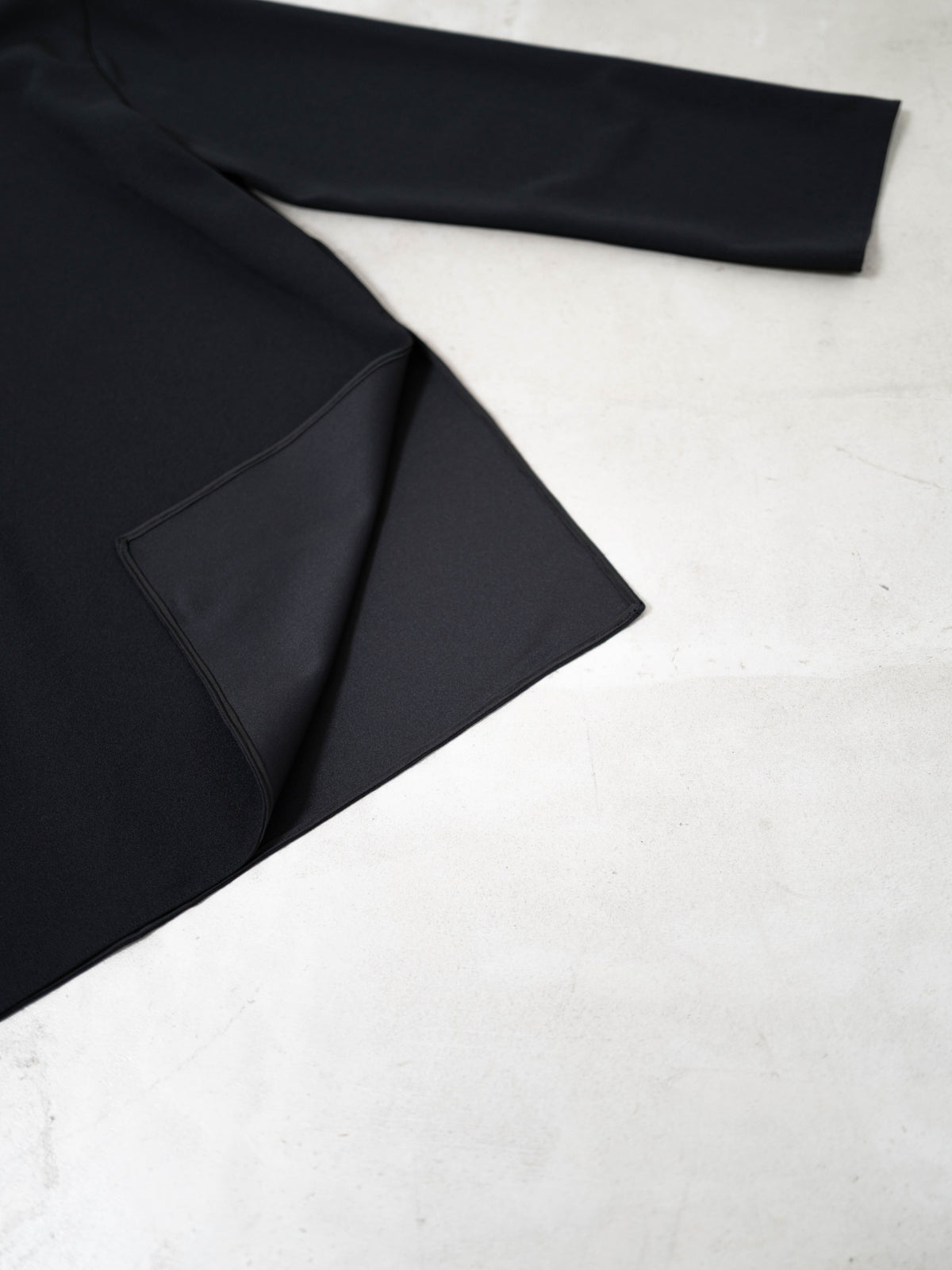 2WAYネックブラウス／2-WAY NECK BLOUSE