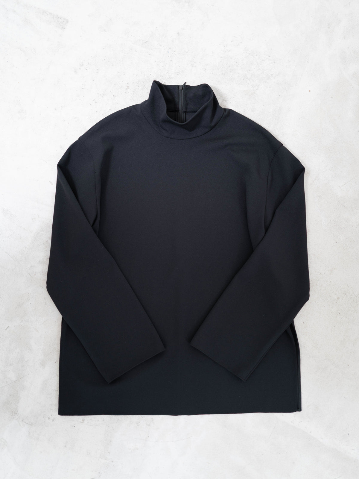 2WAYネックブラウス／2-WAY NECK BLOUSE