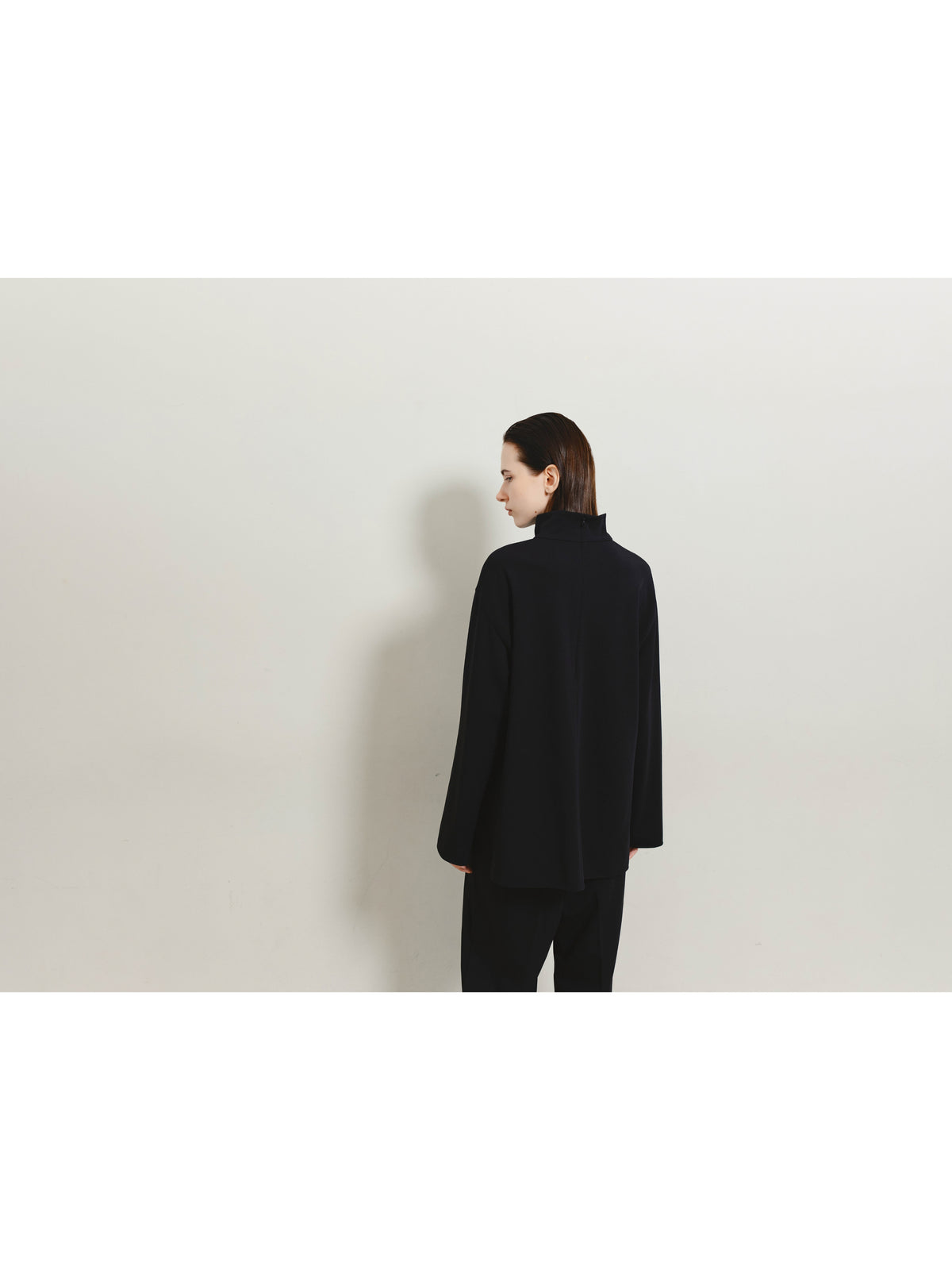 2WAYネックブラウス／2-WAY NECK BLOUSE