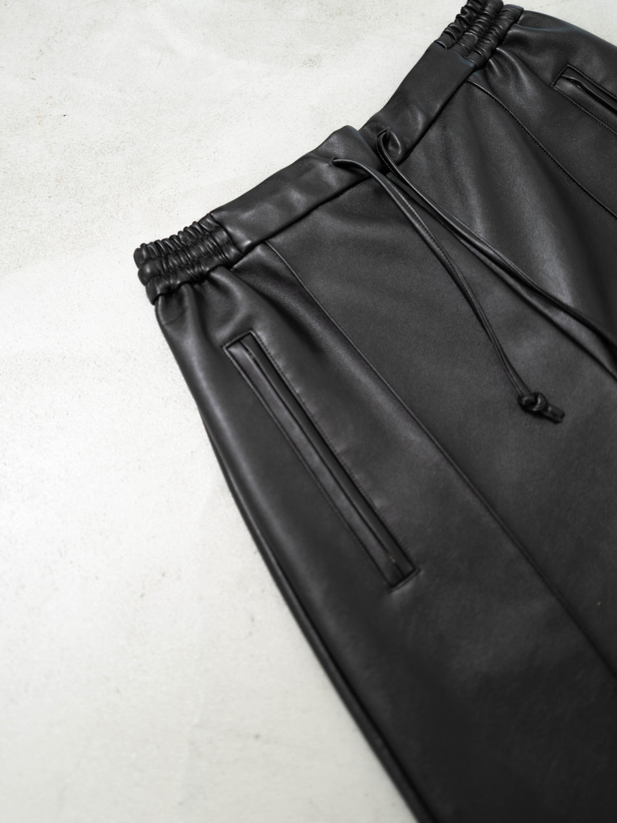 WARM BONDED LEATHER PANTS／ウォームボンディングレザーパンツ