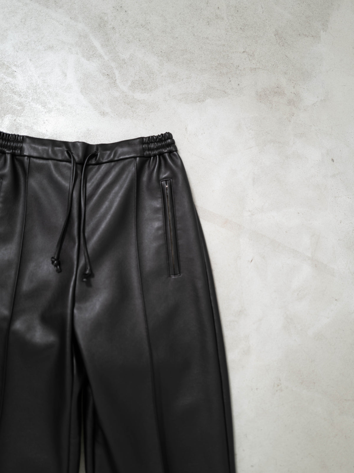 WARM BONDED LEATHER PANTS／ウォームボンディングレザーパンツ