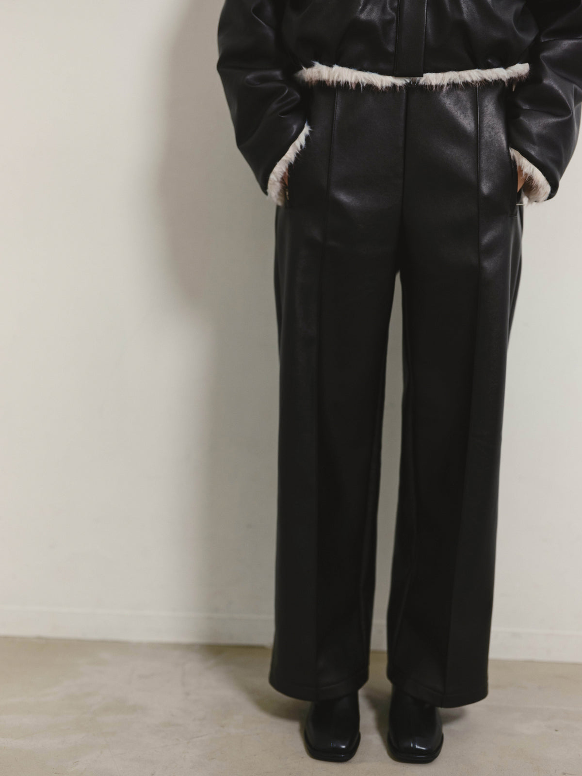 WARM BONDED LEATHER PANTS／ウォームボンディングレザーパンツ