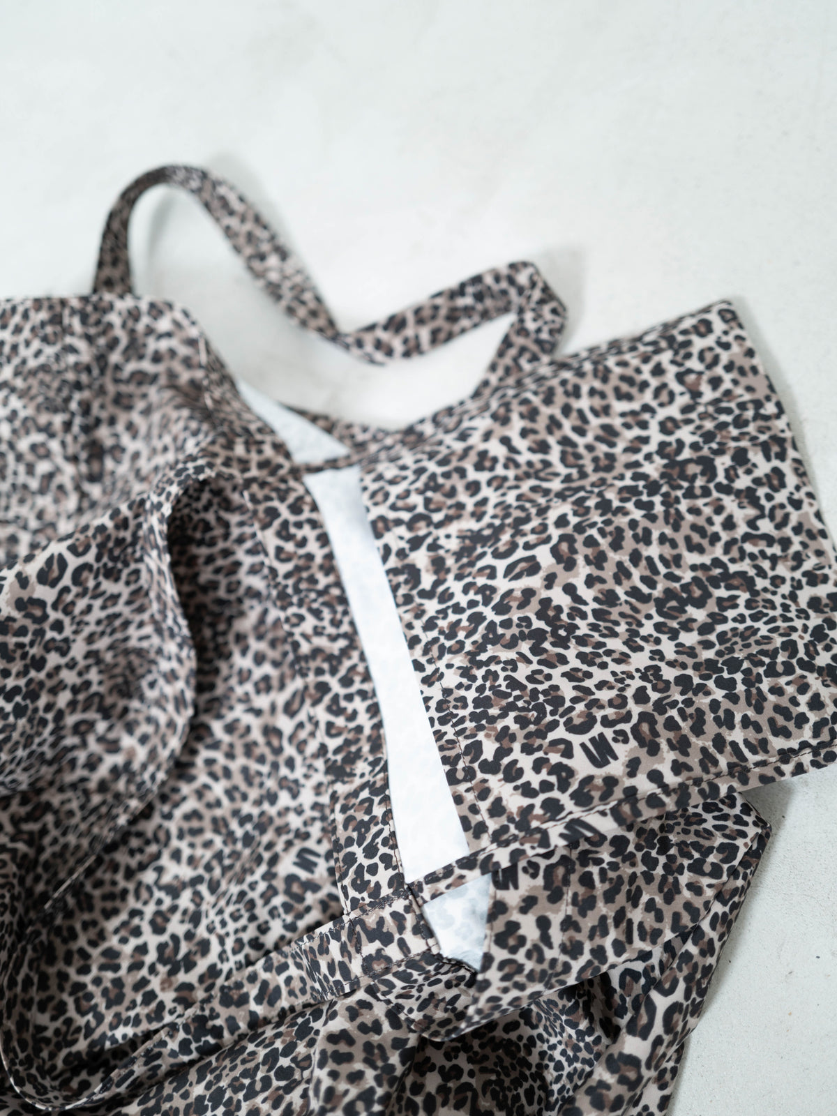 撥水アニマルトートバッグ／WATER-REPELLENT ANIMAL TOTE BAG