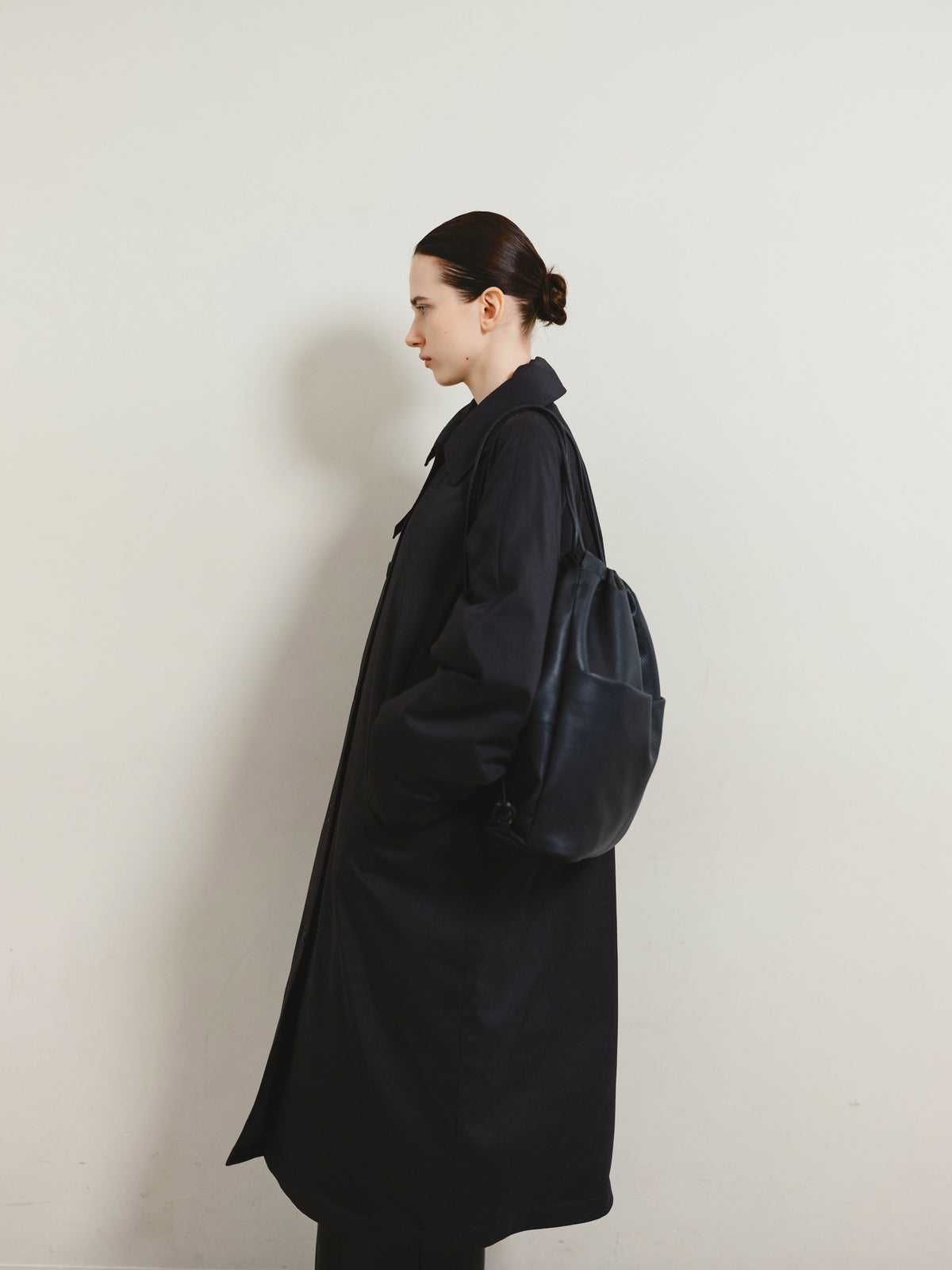 レザー2WAY ドローストリングバックパック／LEATHER 2-WAY DRAWSTRING BACKPACK