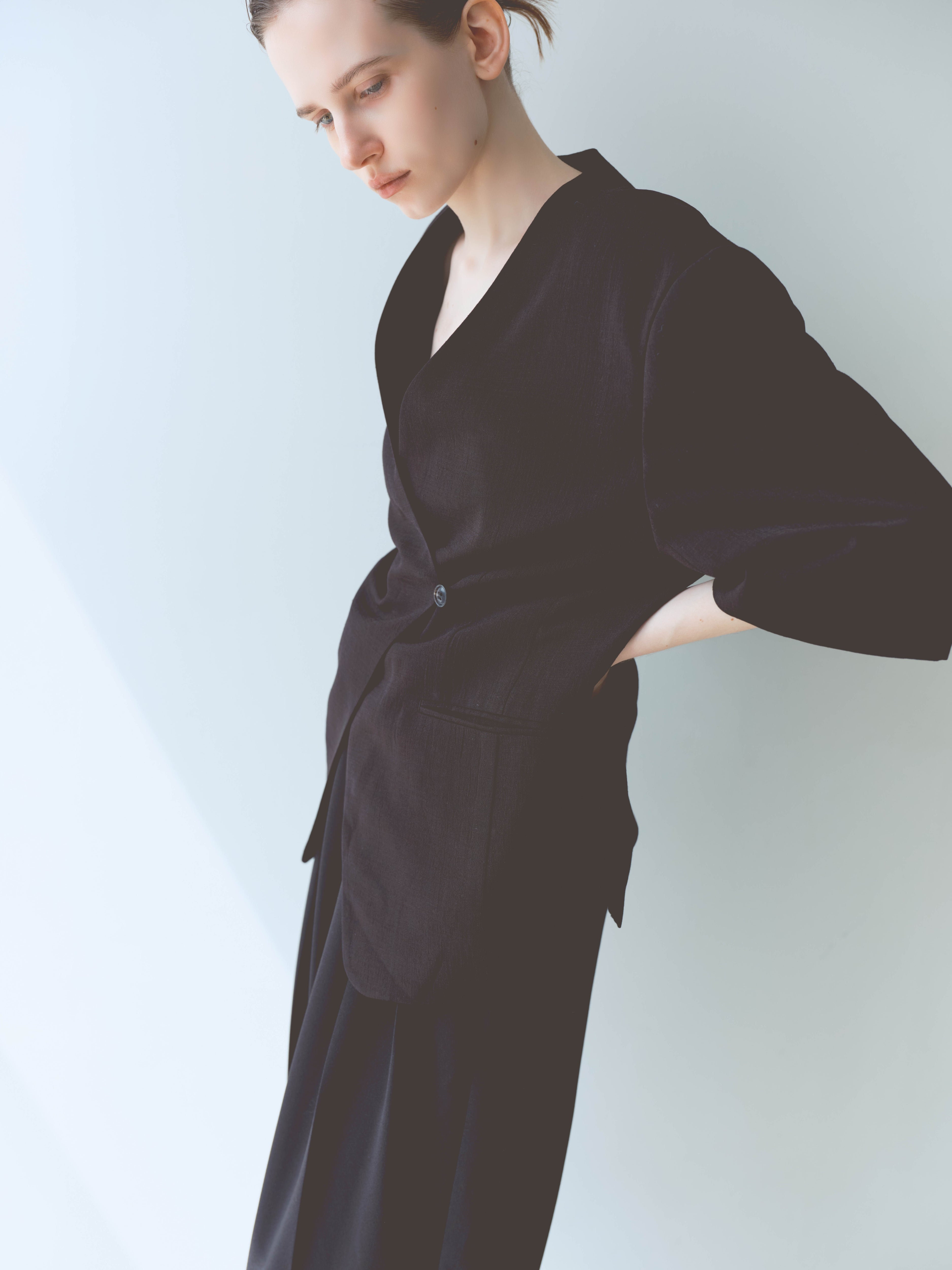 リネンタッチハーフスリーブジャケット(BLACK) 𝖫𝗂𝗇𝖾𝗇-𝖳𝗈𝗎𝖼𝗁